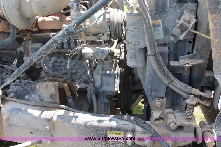 image for item K6976 1997 Mack RD690S dump truck