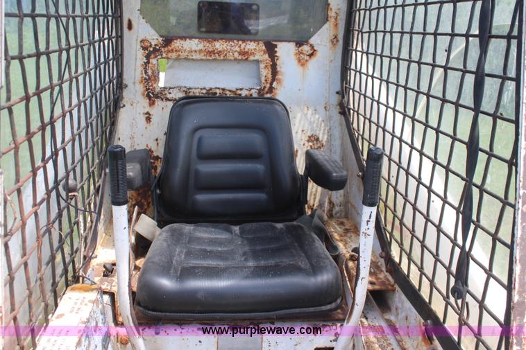 image for item K6989 Bobcat M700 skid steer