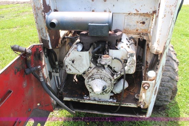 image for item K6989 Bobcat M700 skid steer