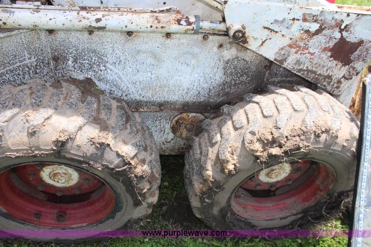 image for item K6989 Bobcat M700 skid steer