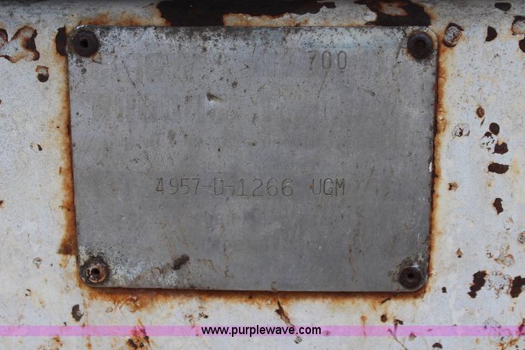 image for item K6989 Bobcat M700 skid steer