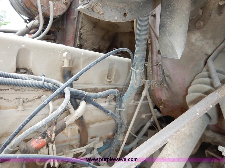 image for item K7489 1988 International S2500 dump truck