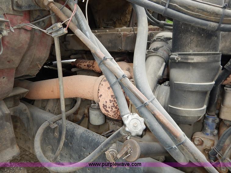 image for item K7489 1988 International S2500 dump truck