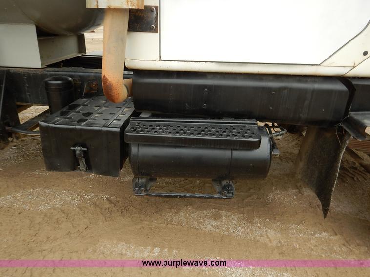 image for item K7489 1988 International S2500 dump truck