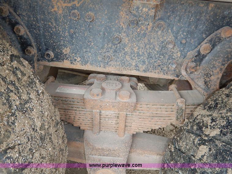 image for item K7489 1988 International S2500 dump truck