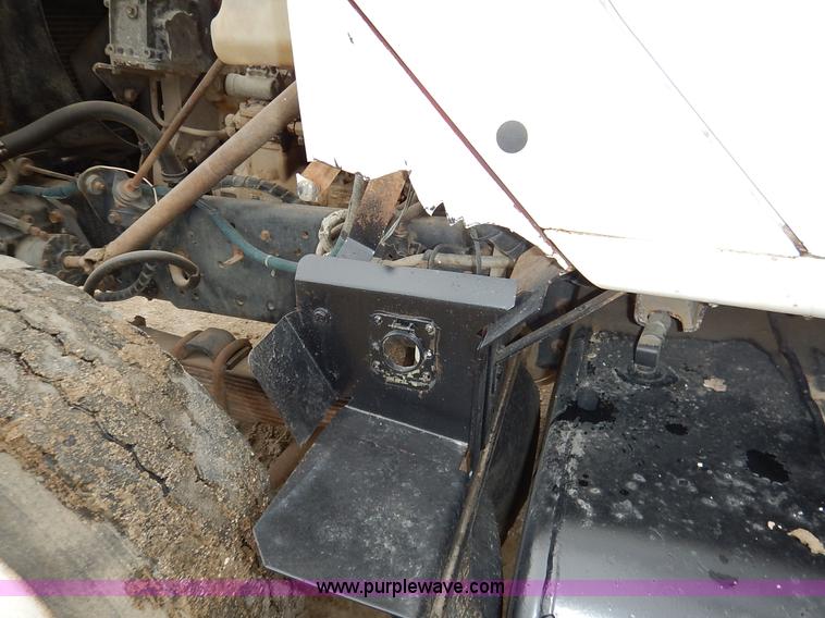 image for item K7489 1988 International S2500 dump truck
