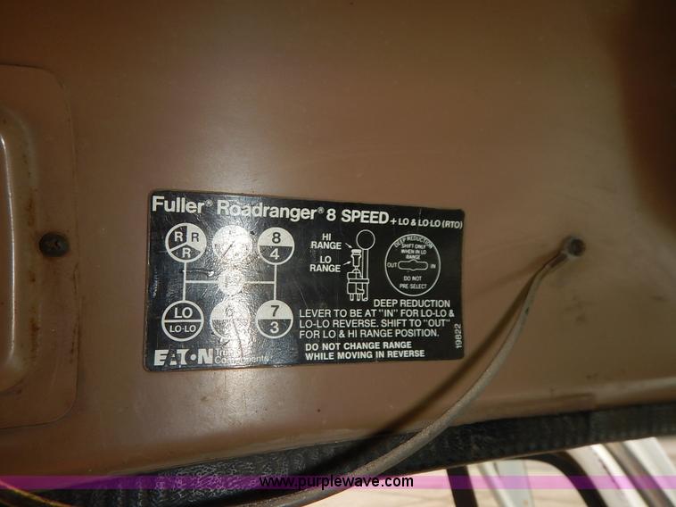 image for item K7489 1988 International S2500 dump truck