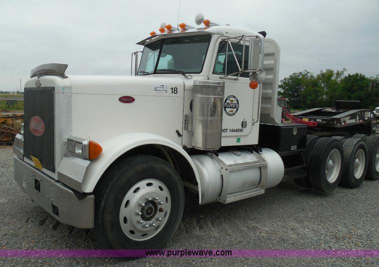 image for item K7519 1995 Peterbilt 379 semi truck