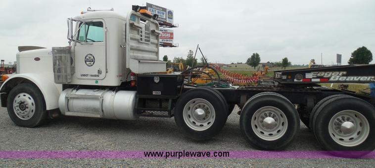 image for item K7519 1995 Peterbilt 379 semi truck