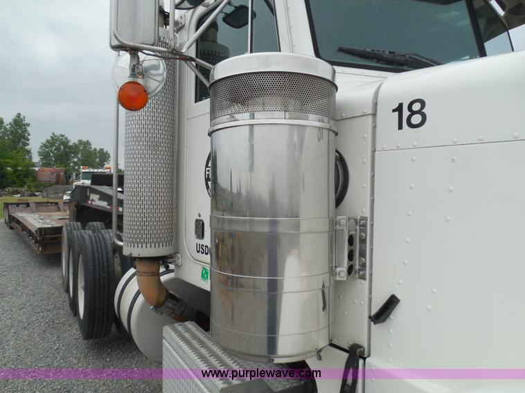 image for item K7519 1995 Peterbilt 379 semi truck