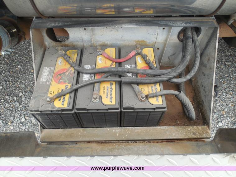 image for item K7519 1995 Peterbilt 379 semi truck