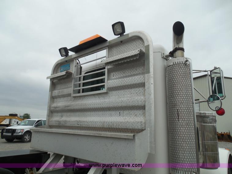 image for item K7519 1995 Peterbilt 379 semi truck