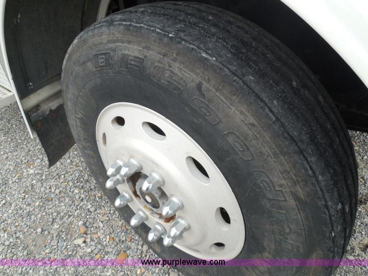 image for item K7519 1995 Peterbilt 379 semi truck