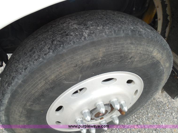 image for item K7519 1995 Peterbilt 379 semi truck