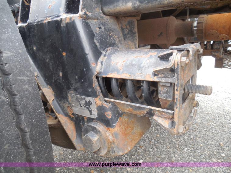 image for item K7519 1995 Peterbilt 379 semi truck