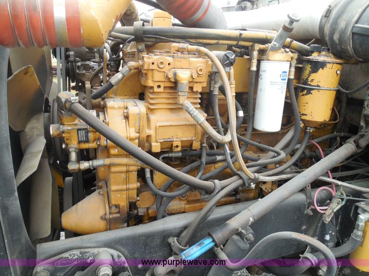 image for item K7519 1995 Peterbilt 379 semi truck