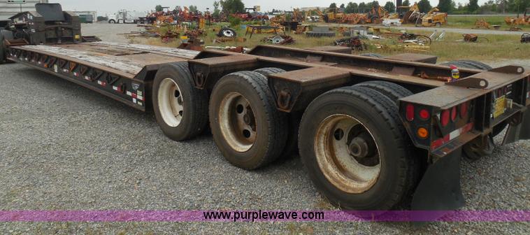 image for item K7520 2006 Eager Beaver 55 GSL equipment trailer