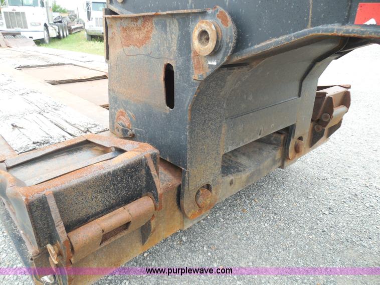 image for item K7520 2006 Eager Beaver 55 GSL equipment trailer