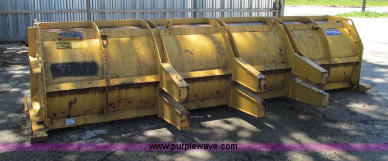 image for item R9298 Henke 14' loader snow box