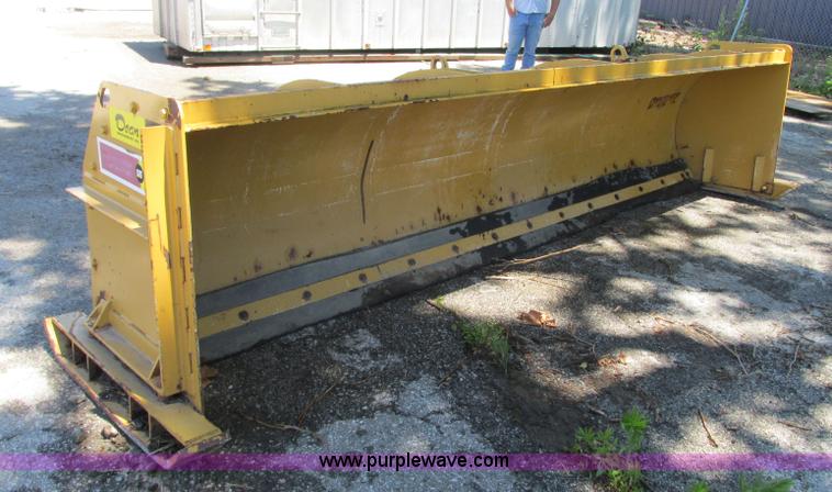 image for item R9298 Henke 14' loader snow box