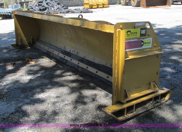 image for item R9298 Henke 14' loader snow box