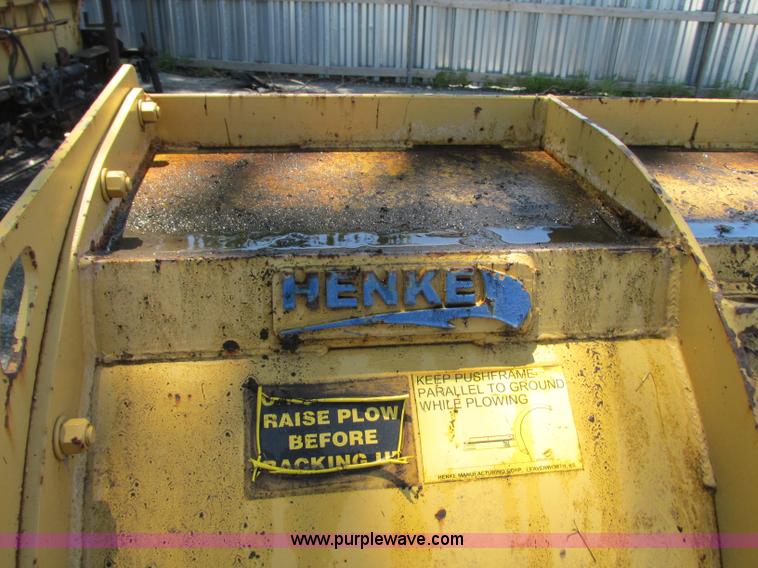 image for item R9298 Henke 14' loader snow box