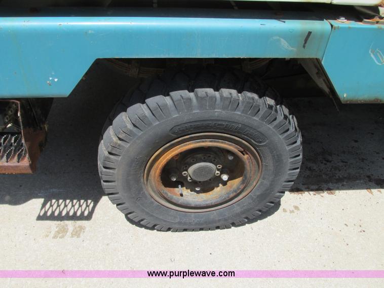 image for item R9299 Tennant 830 Series II sweeper