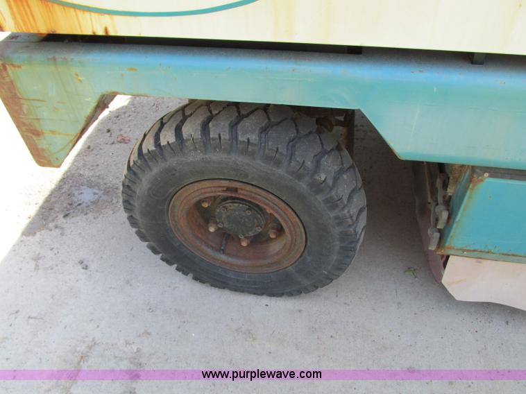 image for item R9299 Tennant 830 Series II sweeper