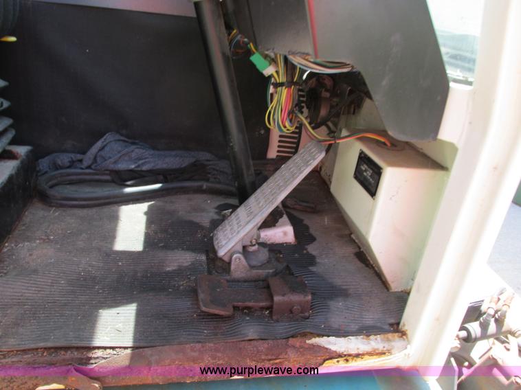 image for item R9299 Tennant 830 Series II sweeper