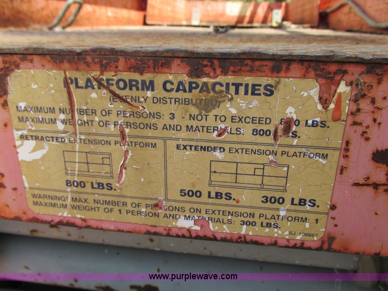 image for item R9303 1994 Skyjack SJ-3220 Series II scissor lift