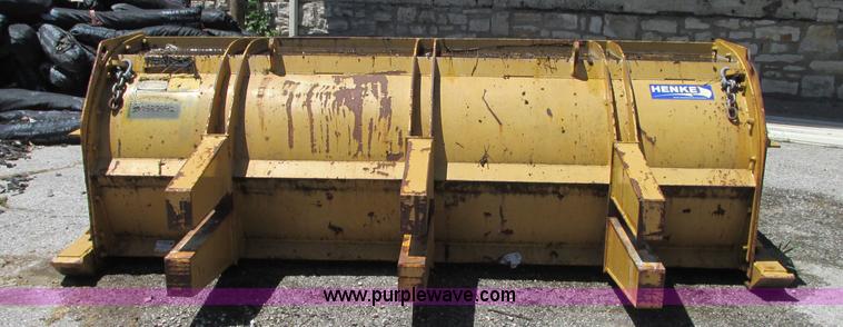 image for item R9314 Henke 10' loader snow box