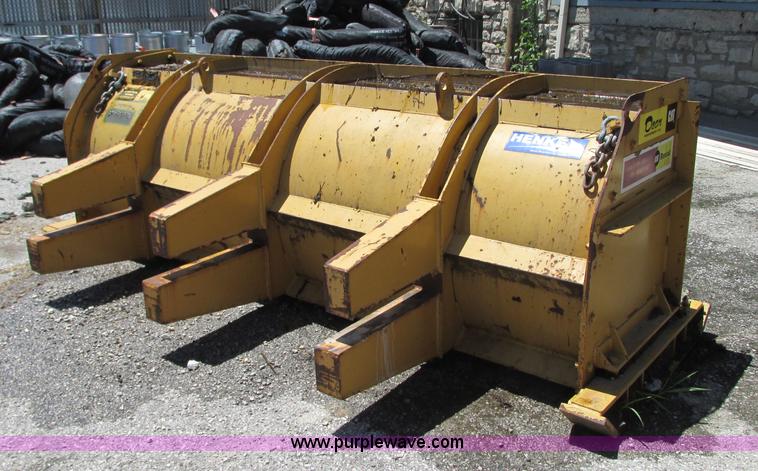 image for item R9314 Henke 10' loader snow box