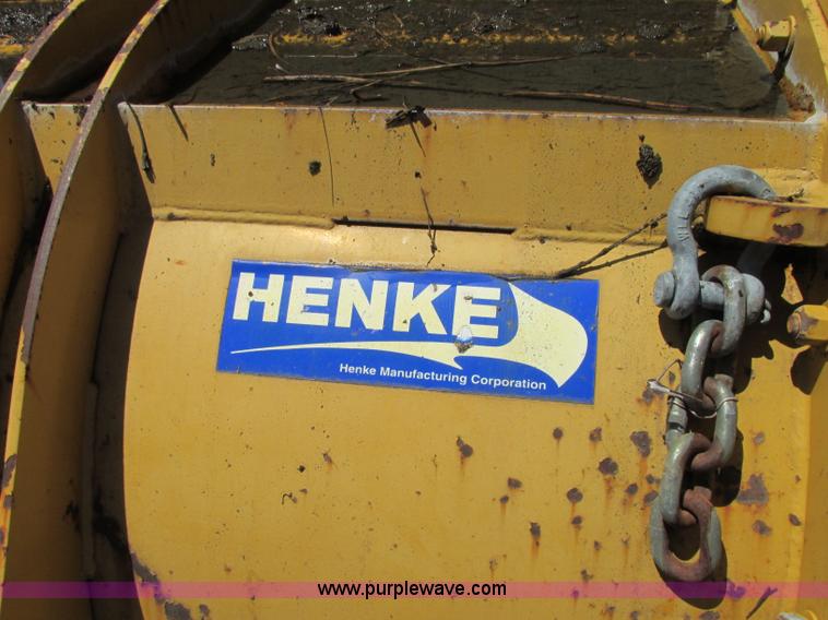 image for item R9314 Henke 10' loader snow box