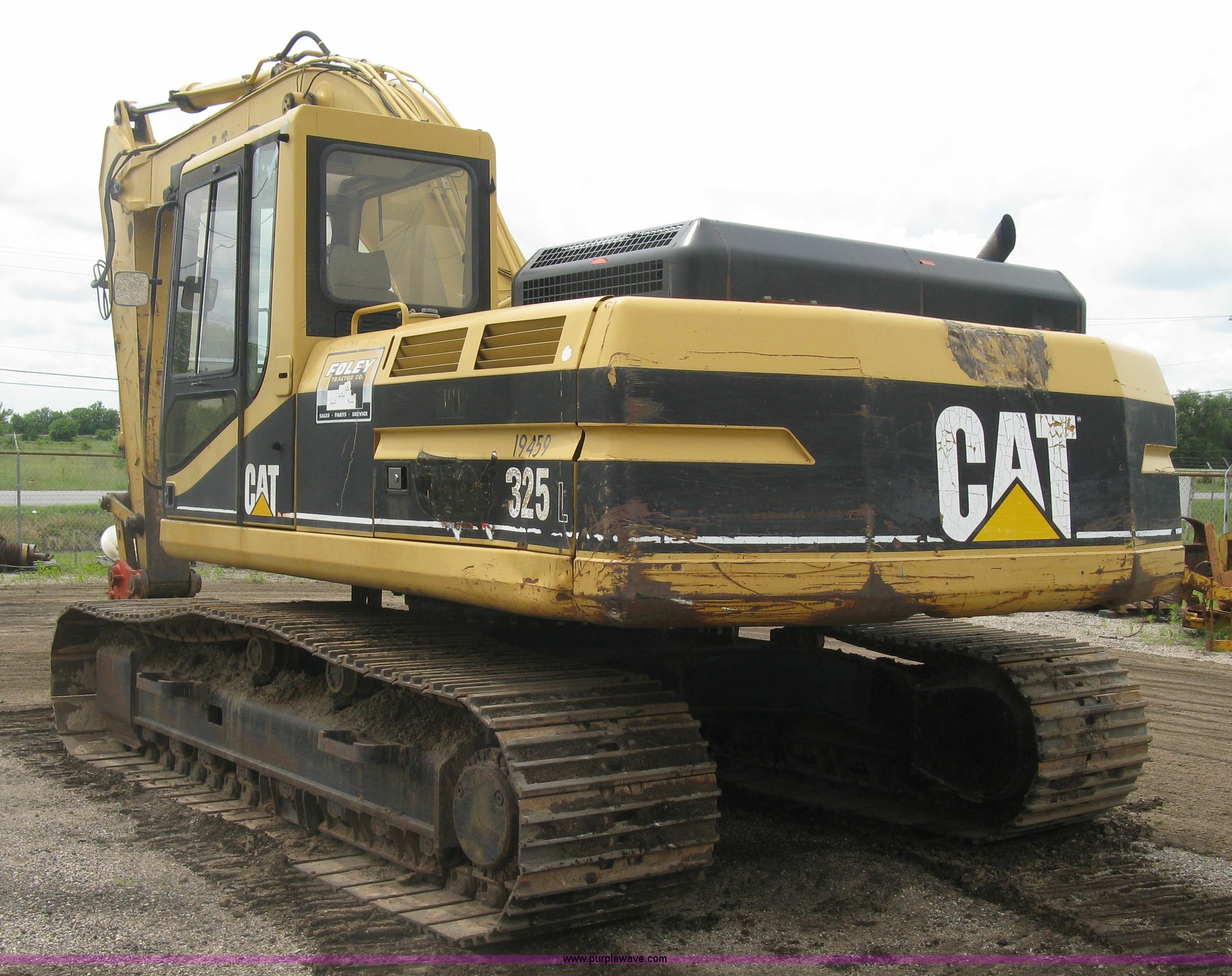 1994 Caterpillar 325L excavator in Wichita, KS Item H8534 sold