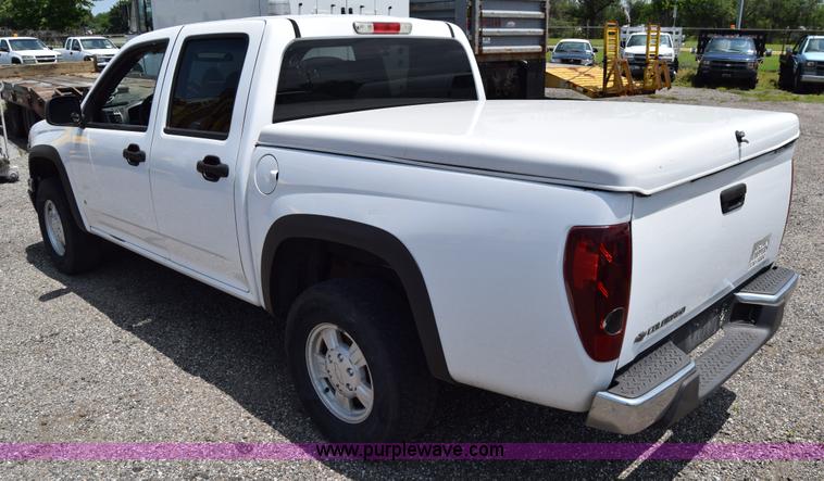 image for item H8501 2006 Chevrolet Colorado Crew Cab pickup truck