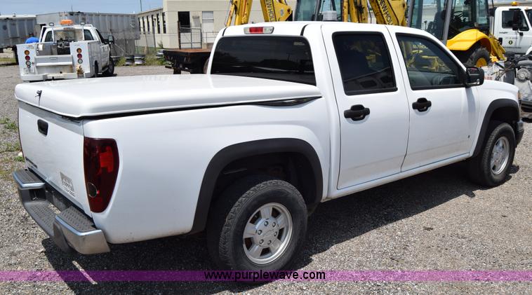 image for item H8501 2006 Chevrolet Colorado Crew Cab pickup truck