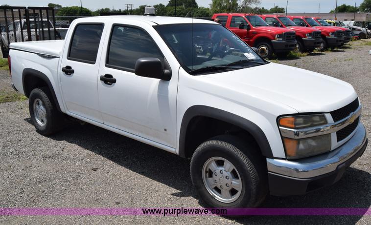 image for item H8501 2006 Chevrolet Colorado Crew Cab pickup truck