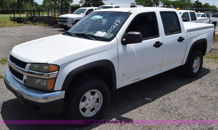 image for item H8501 2006 Chevrolet Colorado Crew Cab pickup truck