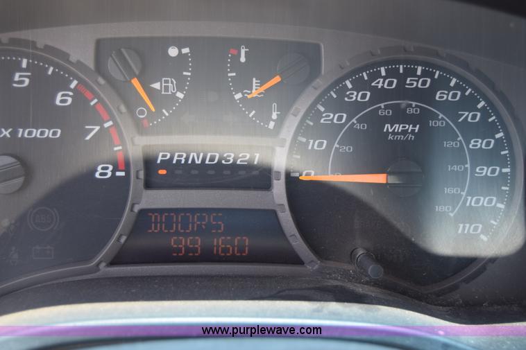 image for item H8501 2006 Chevrolet Colorado Crew Cab pickup truck