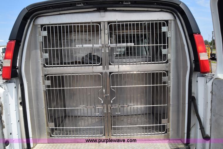 image for item H8504 2007 Chevrolet Express 2500 Cargo van