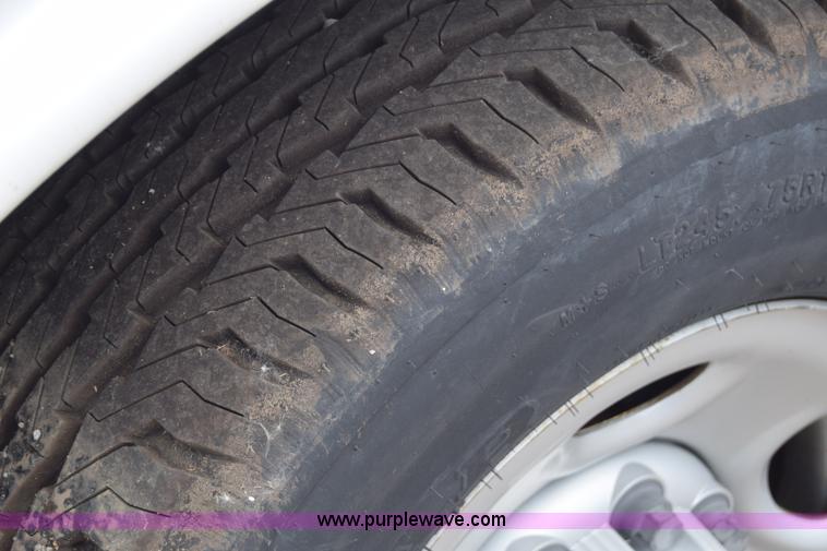 image for item H8504 2007 Chevrolet Express 2500 Cargo van