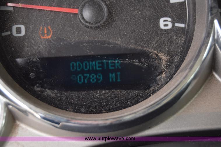 image for item H8505 2007 Chevrolet Silverado 2500HD pickup truck