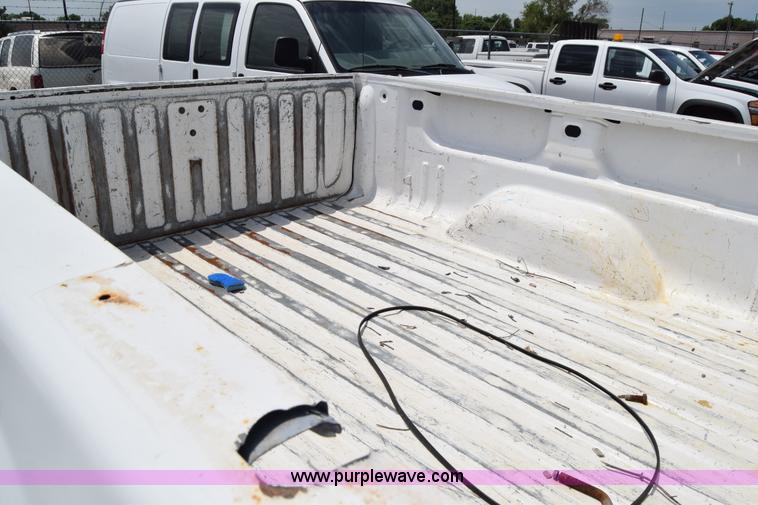 image for item H8505 2007 Chevrolet Silverado 2500HD pickup truck