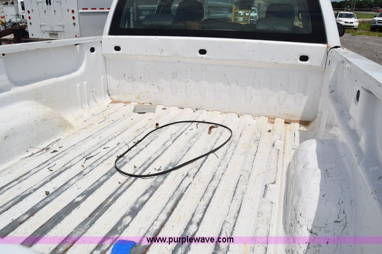 image for item H8505 2007 Chevrolet Silverado 2500HD pickup truck