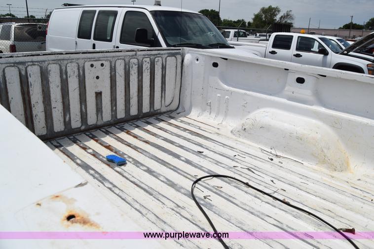 image for item H8505 2007 Chevrolet Silverado 2500HD pickup truck