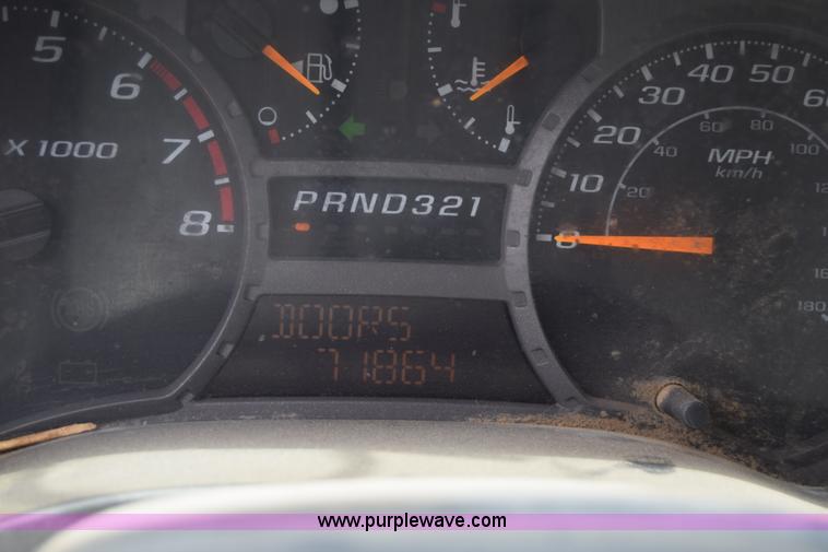 image for item H8517 2006 Chevrolet Colorado Crew Cab pickup truck