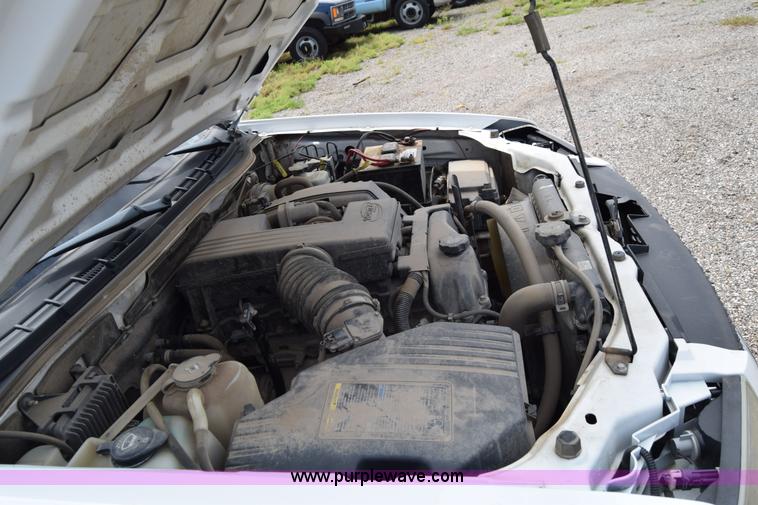 image for item H8517 2006 Chevrolet Colorado Crew Cab pickup truck