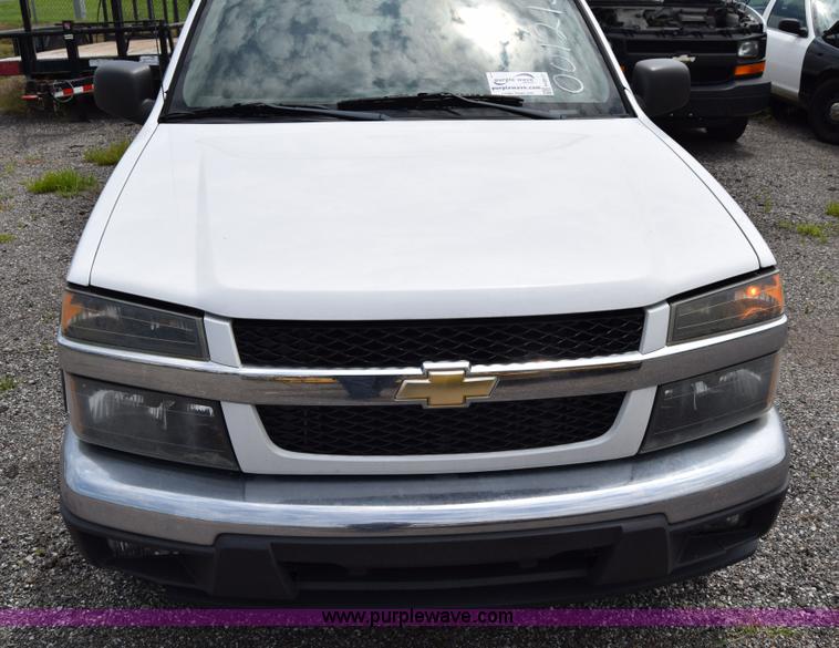 image for item H8517 2006 Chevrolet Colorado Crew Cab pickup truck