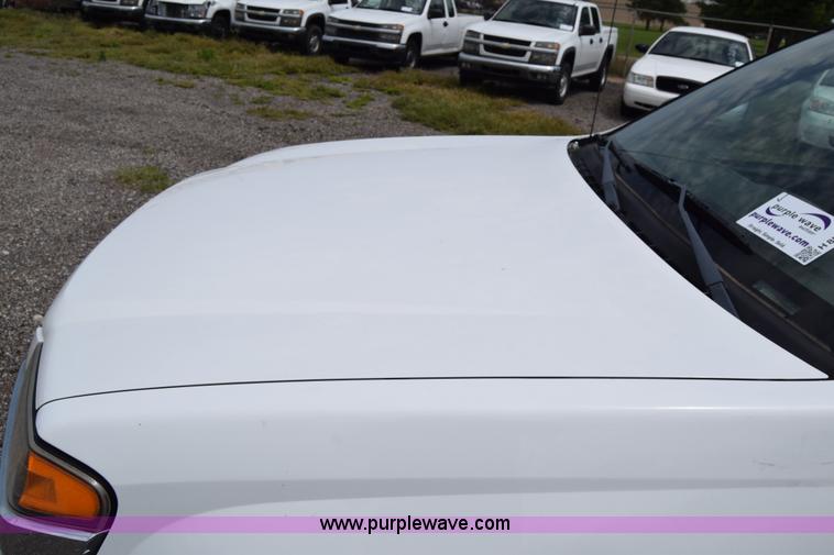 image for item H8517 2006 Chevrolet Colorado Crew Cab pickup truck