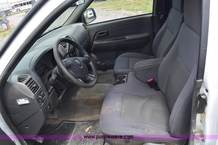 image for item H8519 2006 Chevrolet Colorado Ext. Cab pickup truck